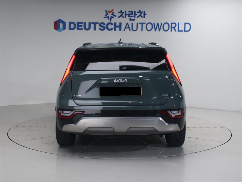 Kia Niro — photo 04