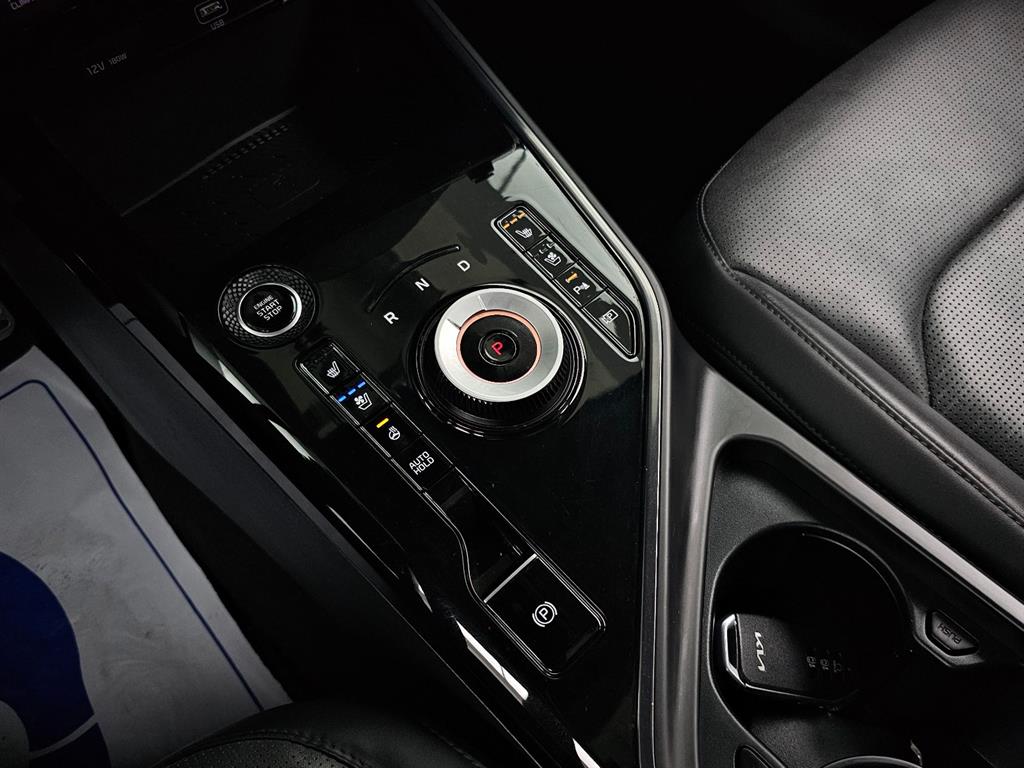 Kia Niro — photo 09