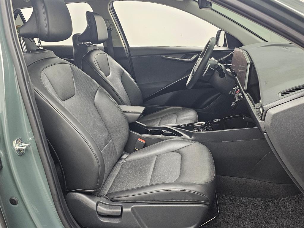 Kia Niro — photo 10