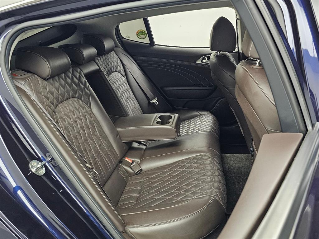 Kia Stinger — photo 12