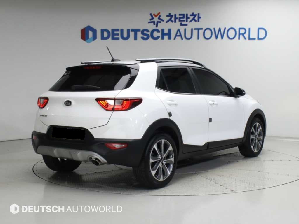 Kia Stonic — photo 02