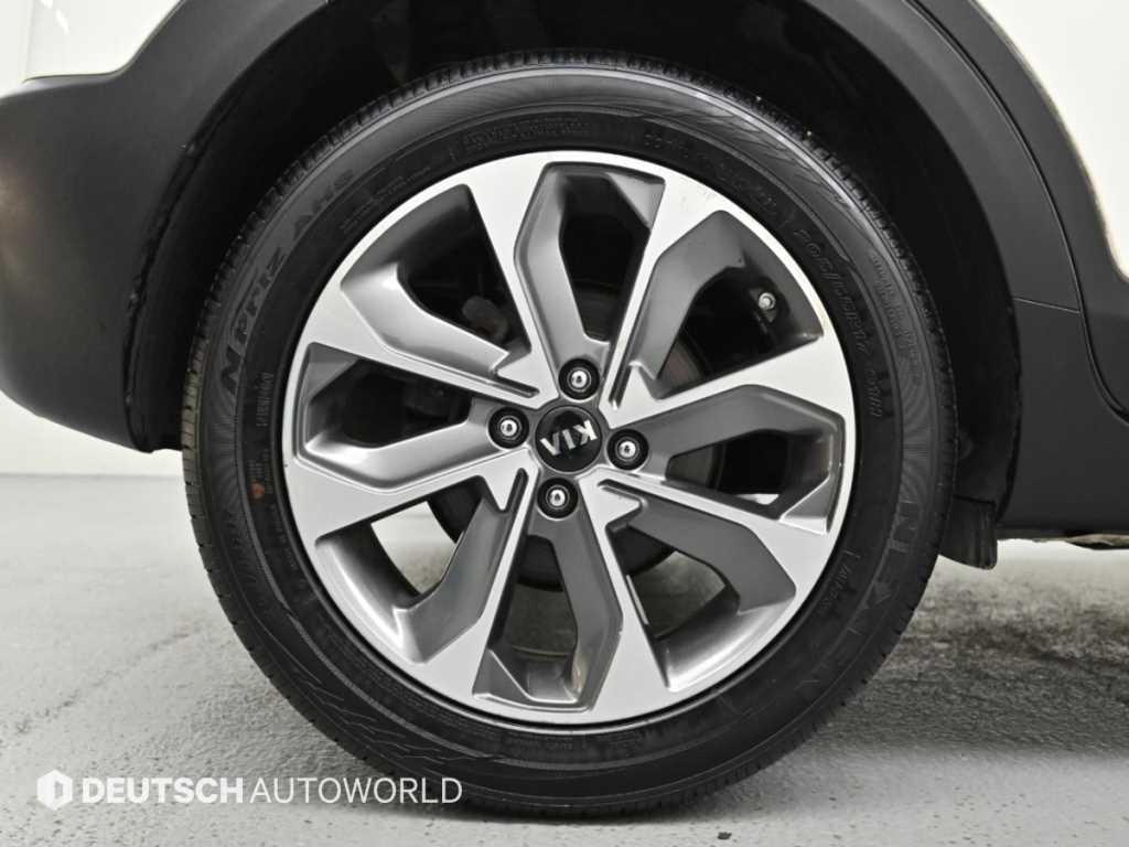 Kia Stonic — photo 05