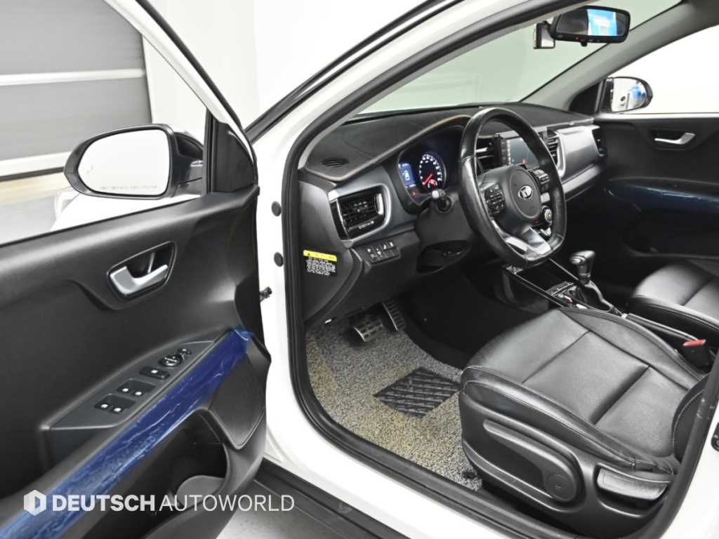 Kia Stonic — photo 11