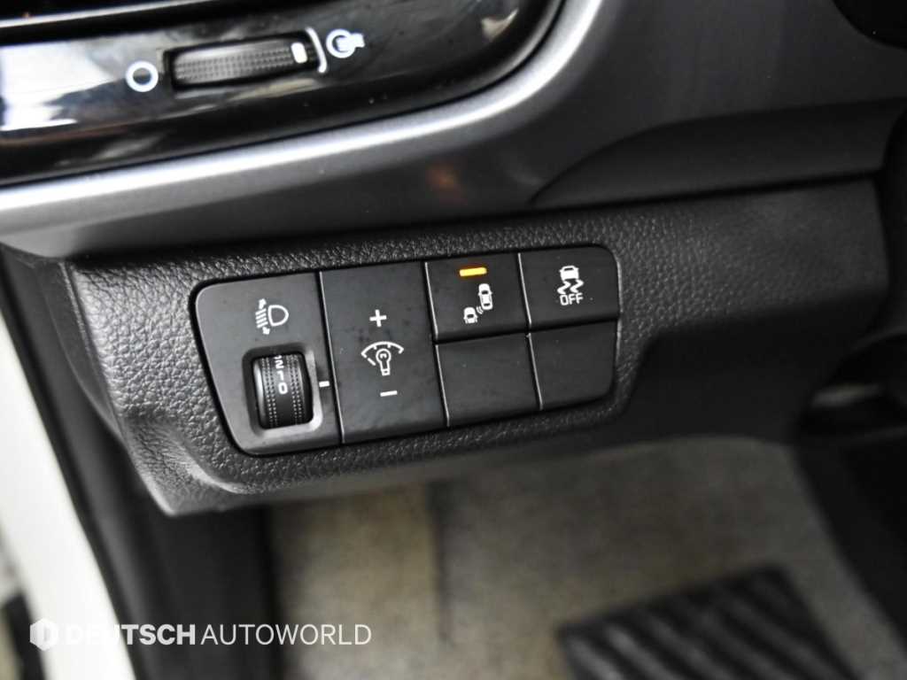 Kia Stonic — photo 17
