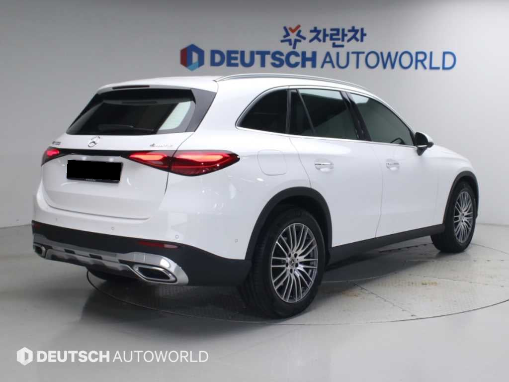 Mercedes-Benz GLC-Class — photo 02