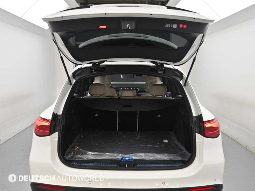 Mercedes-Benz GLC-Class — photo 19