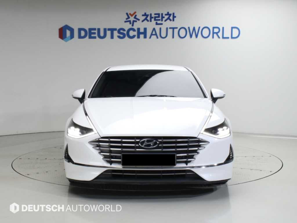 Hyundai Sonata — photo 03