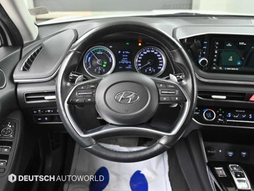 Hyundai Sonata — photo 13