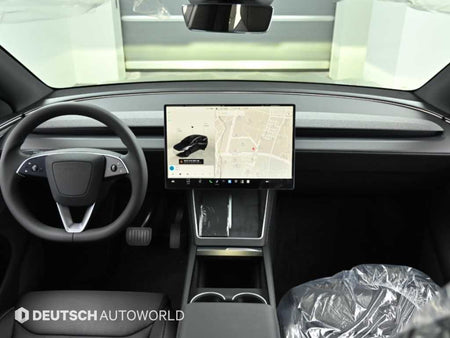 Tesla Model Y — photo 07