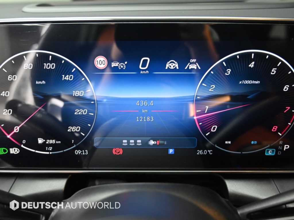 Mercedes-Benz GLC-Class — photo 08