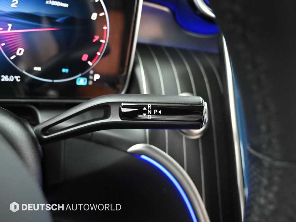 Mercedes-Benz GLC-Class — photo 09