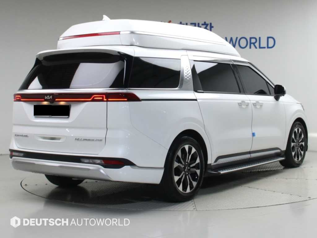 Kia Carnival — photo 02