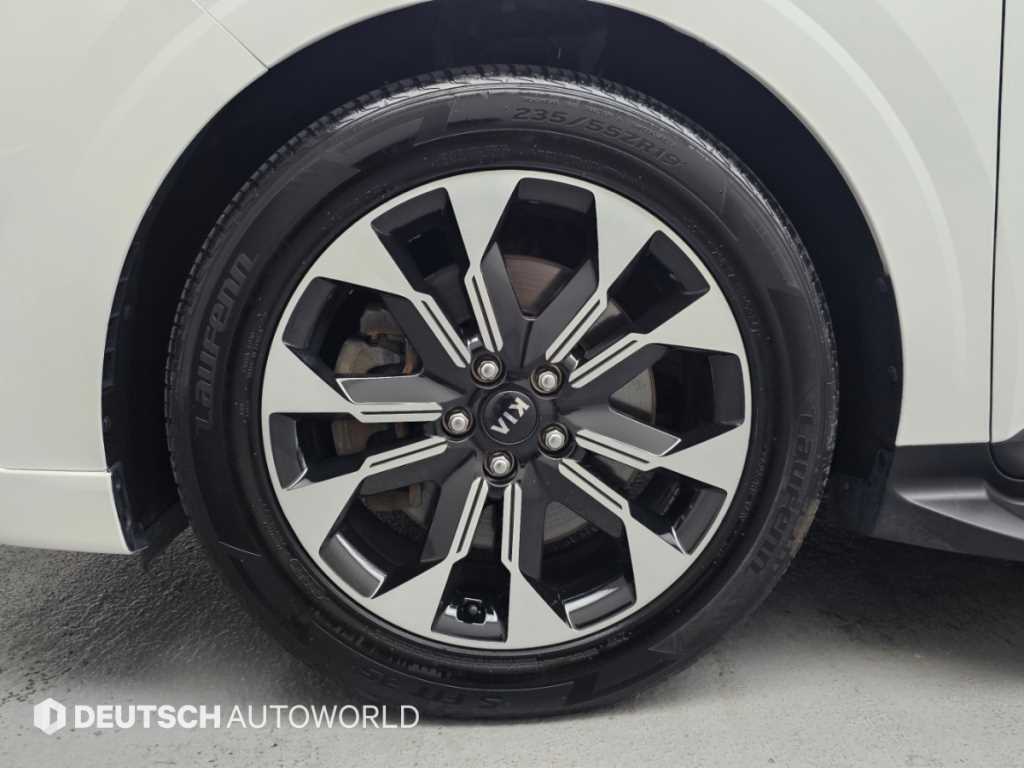Kia Carnival — photo 05