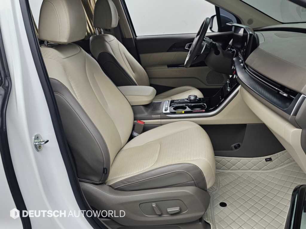Kia Carnival — photo 10