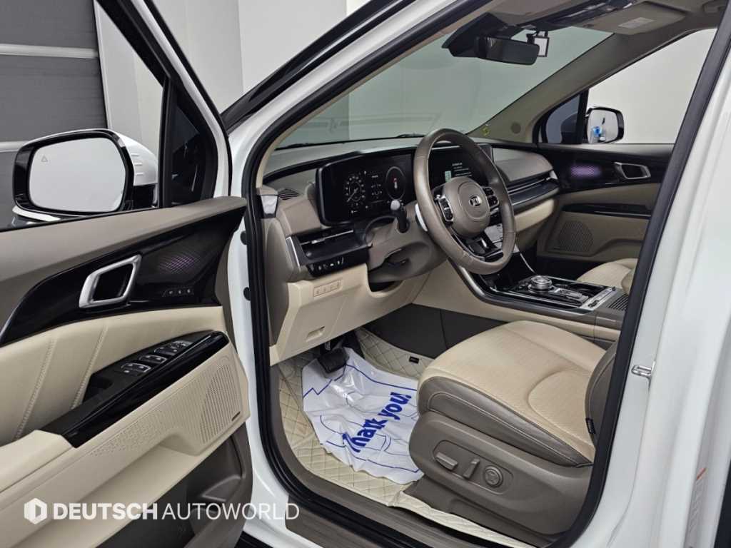 Kia Carnival — photo 11