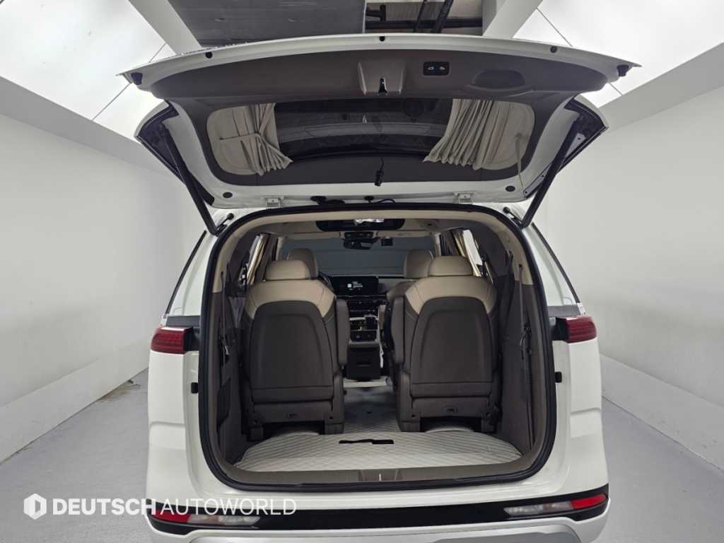 Kia Carnival — photo 19
