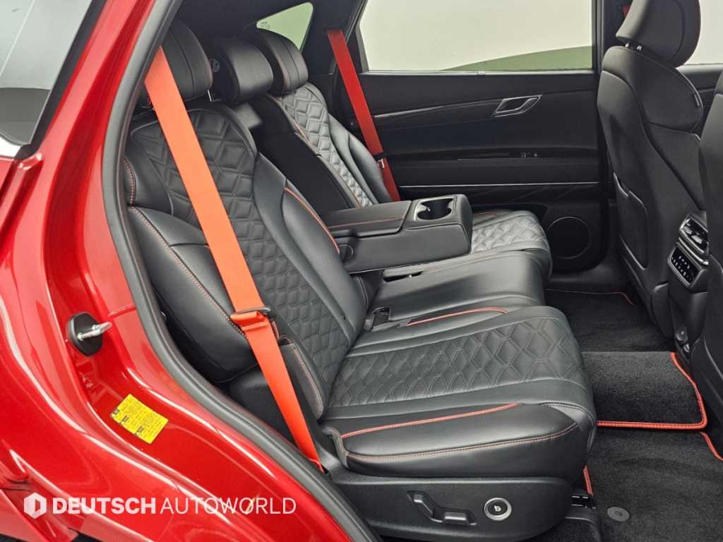 Genesis GV80 — photo 12
