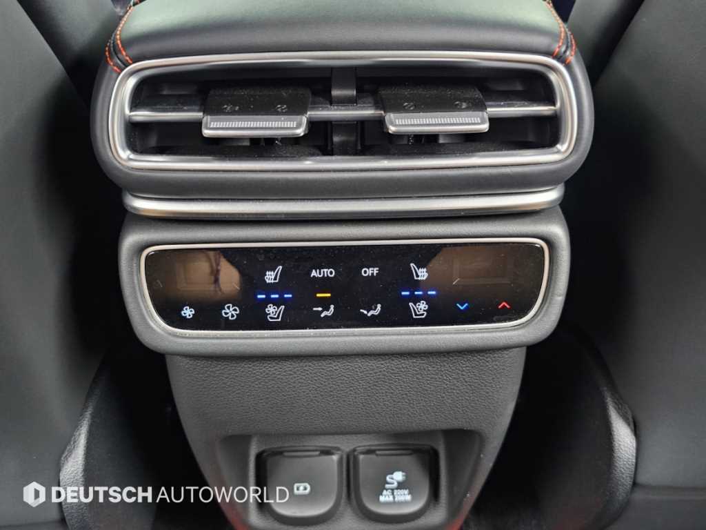 Genesis GV80 — photo 16