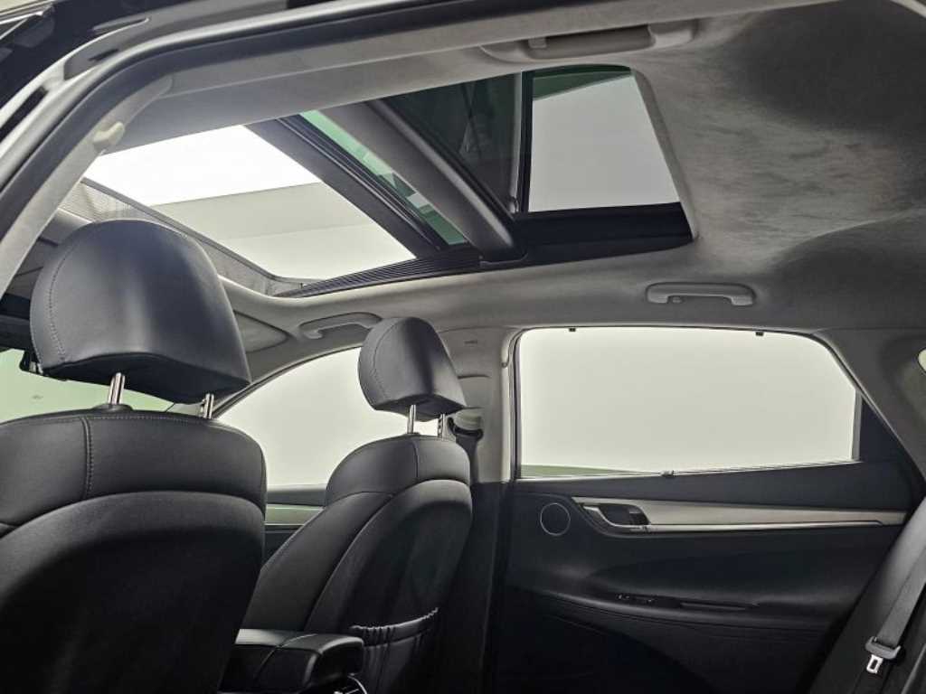 Hyundai Grandeur — photo 18
