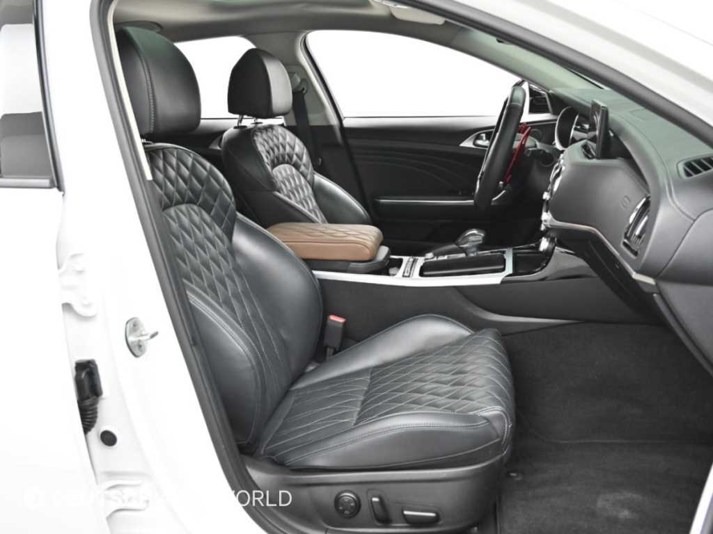 Kia Stinger — photo 10