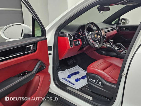 Porsche Cayenne — photo 11