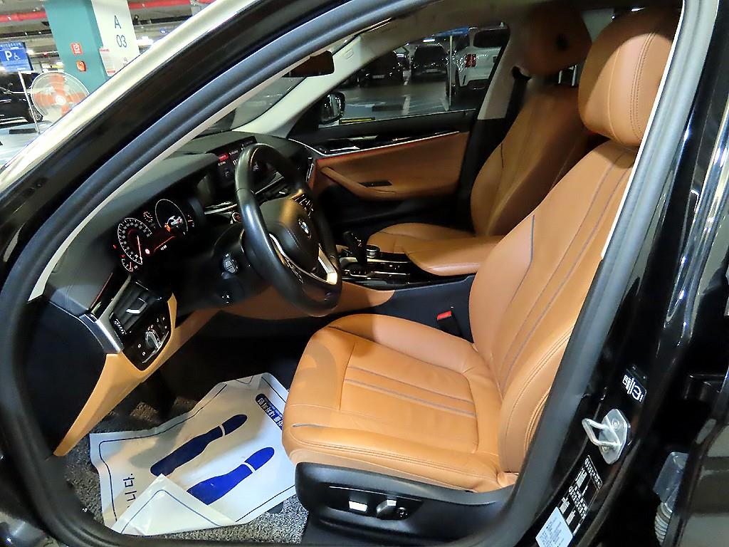 BMW 5-Series — photo 06