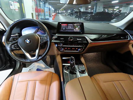 BMW 5-Series — photo 10