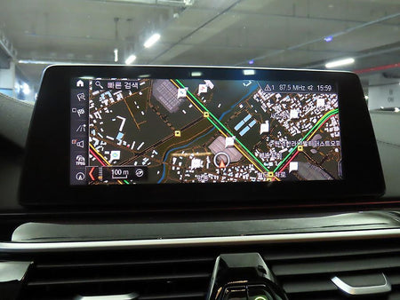 BMW 5-Series — photo 13