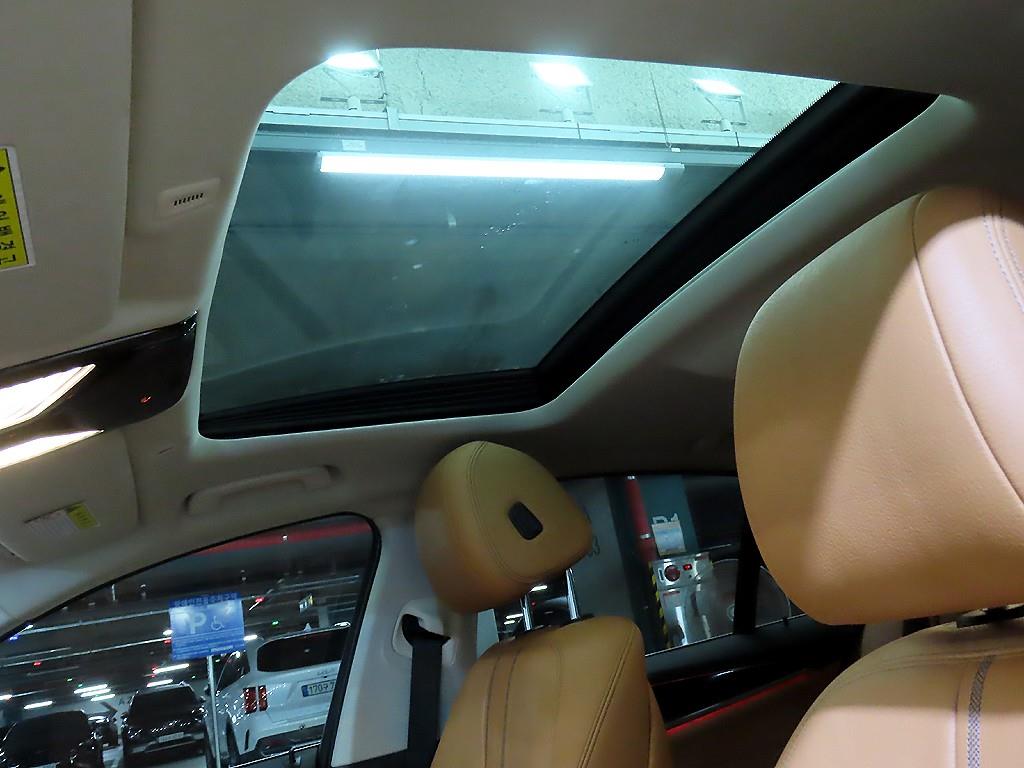 BMW 5-Series — photo 17