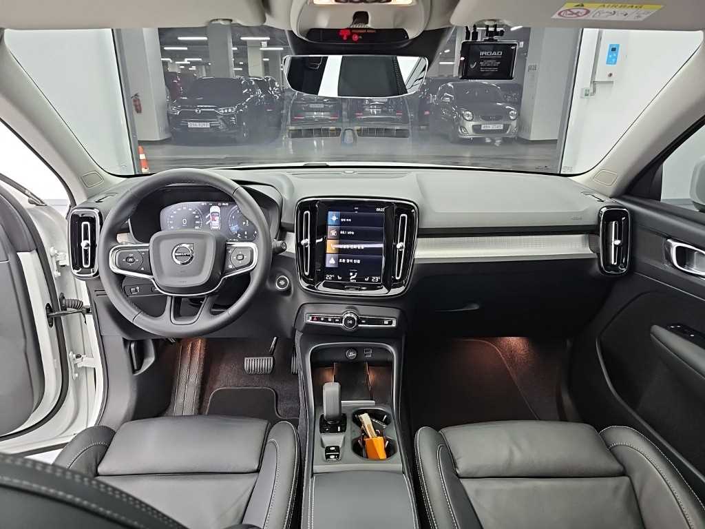 Volvo XC40 — photo 07