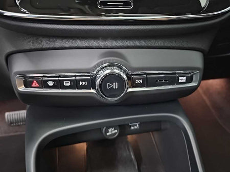 Volvo XC40 — photo 10