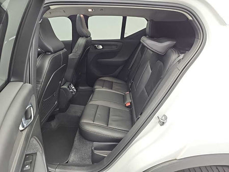 Volvo XC40 — photo 12