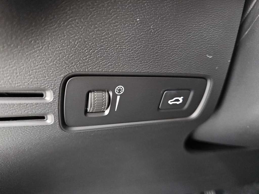 Volvo XC40 — photo 18