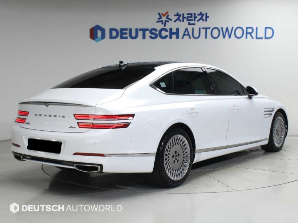 Genesis G80 — photo 02