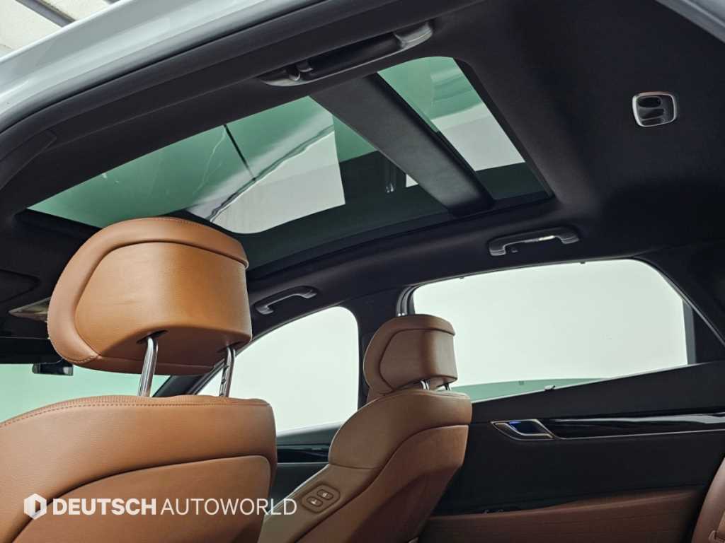 Genesis G80 — photo 18