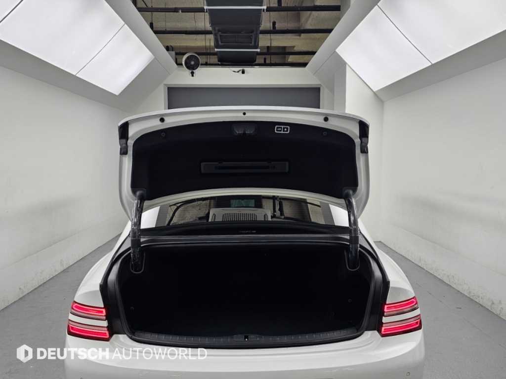 Genesis G80 — photo 19