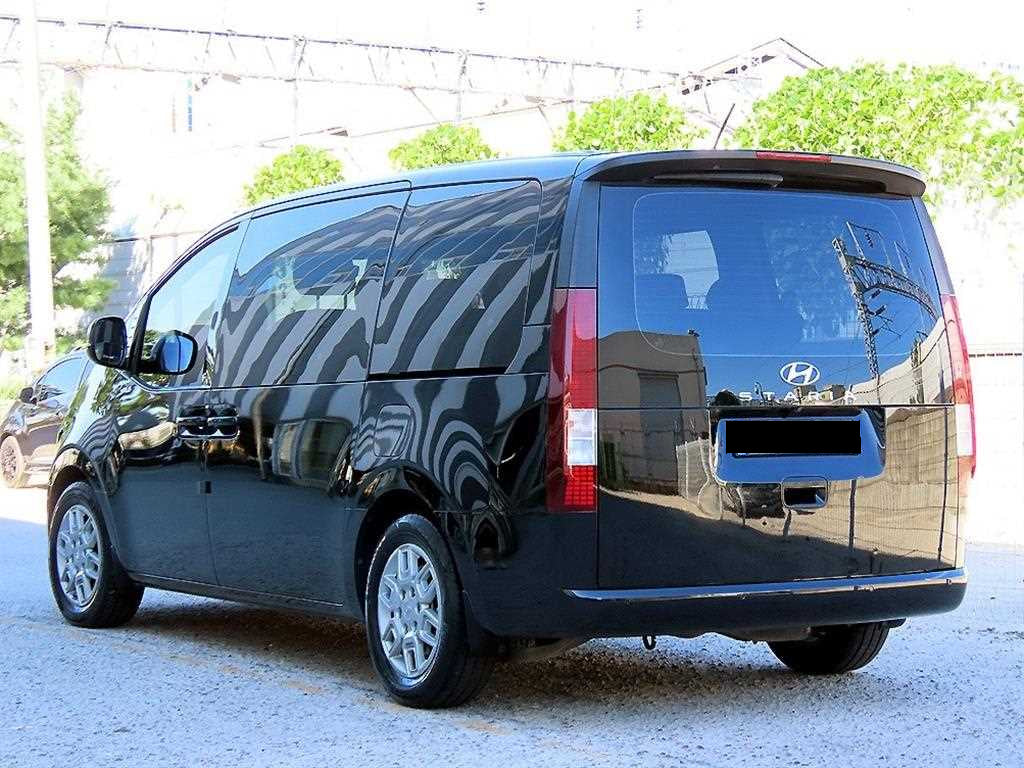 Hyundai Staria — photo 03