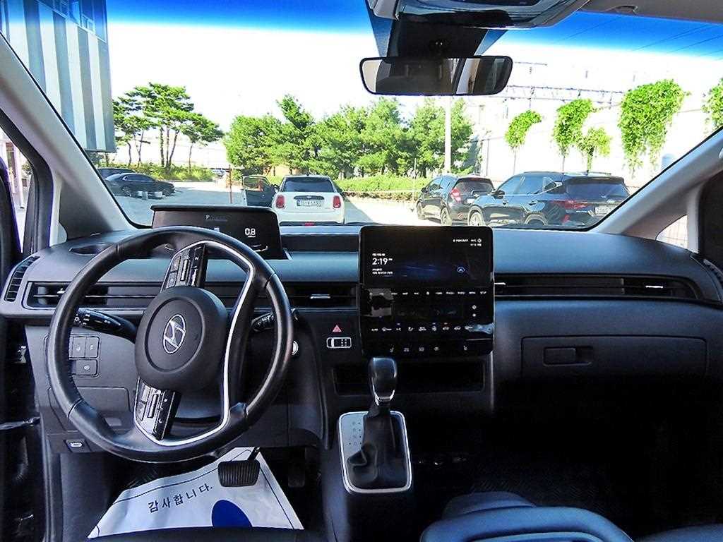 Hyundai Staria — photo 08