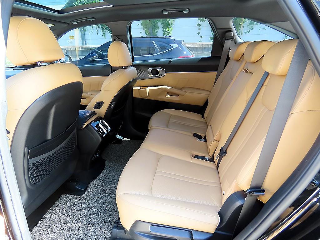 Kia Sorento — photo 06
