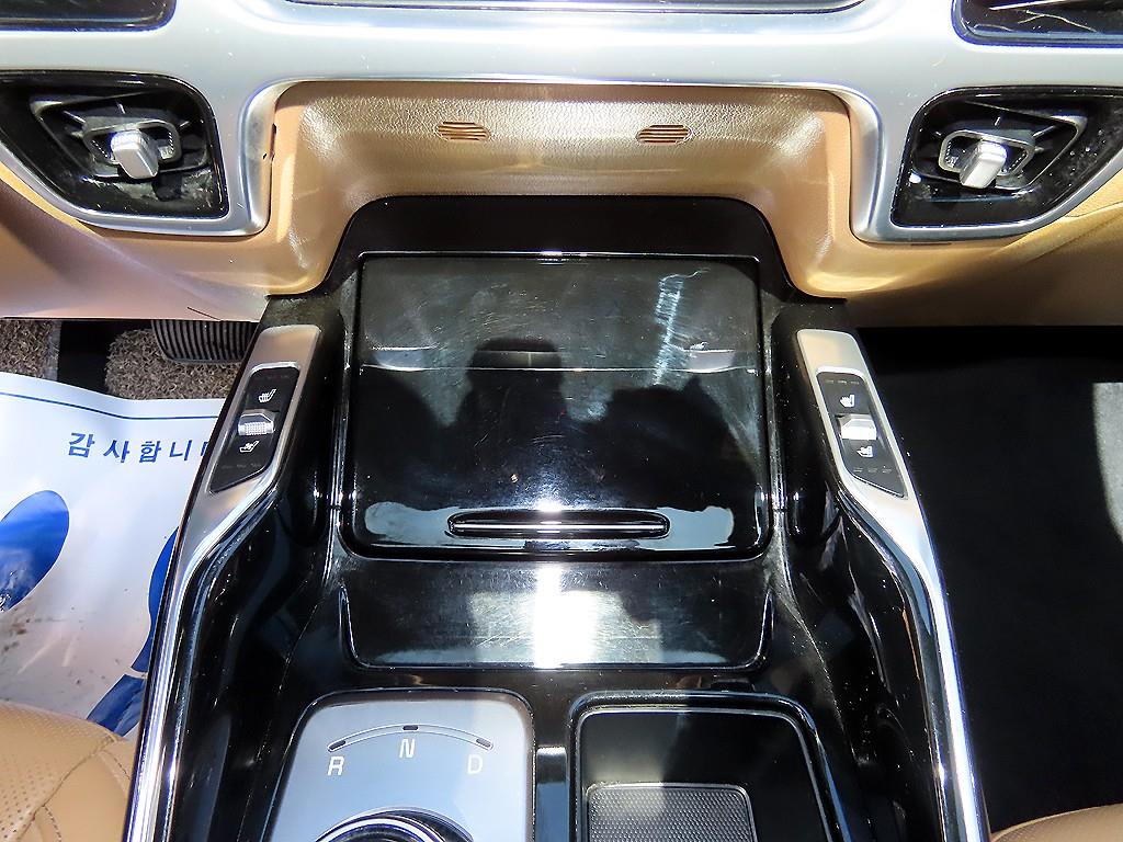 Kia Sorento — photo 12
