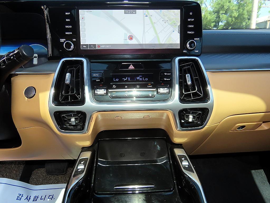 Kia Sorento — photo 13