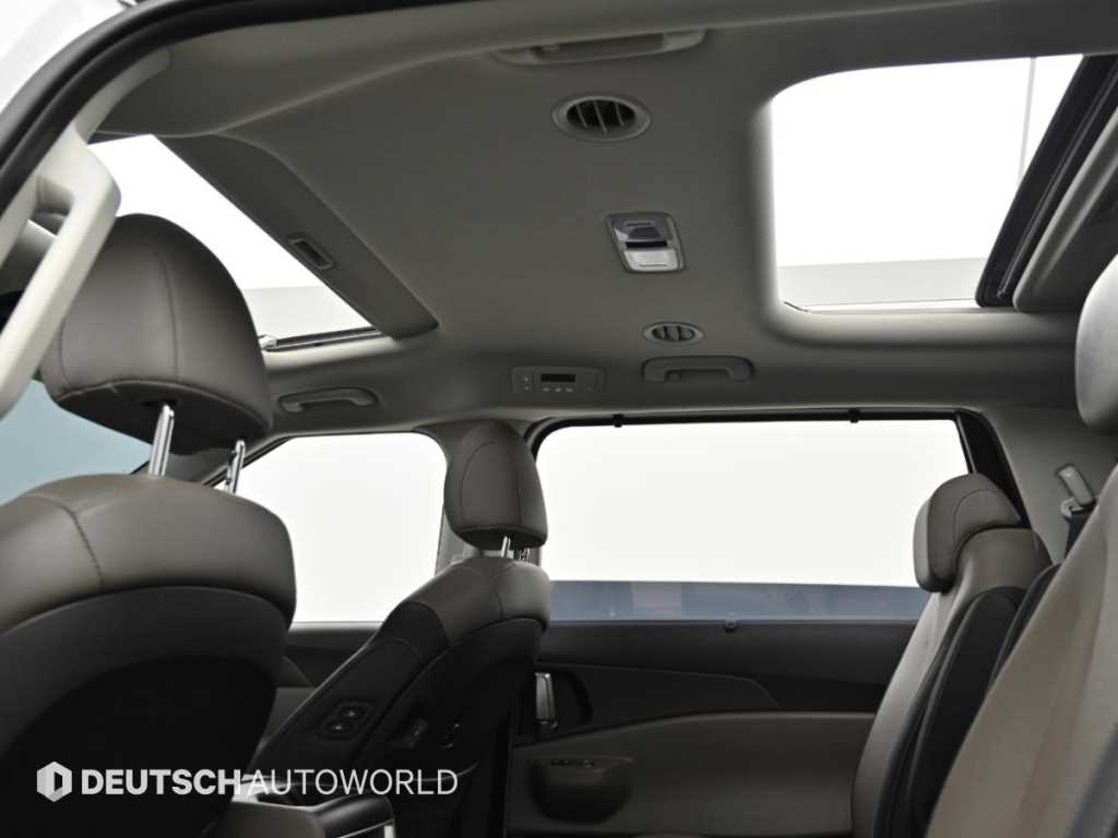 Kia Carnival — photo 01