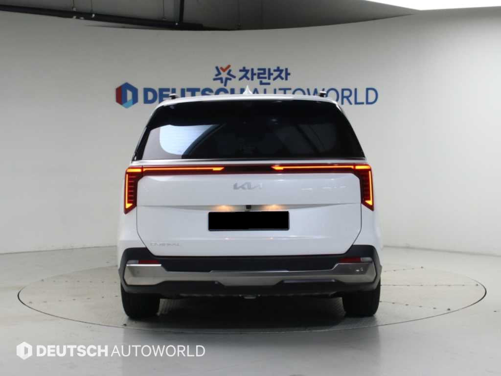 Kia Carnival — photo 05