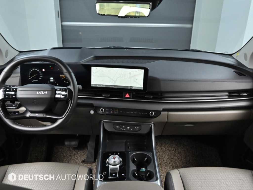 Kia Carnival — photo 08