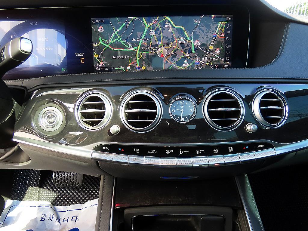 Mercedes-Benz S-Class — photo 14