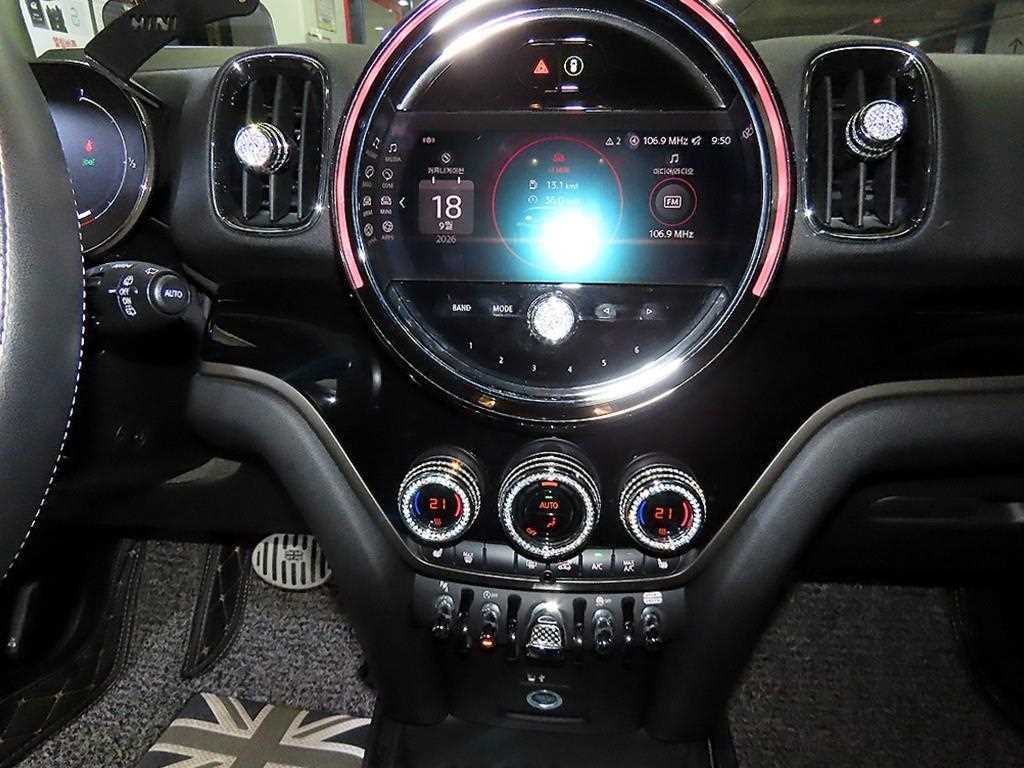 Mini Countryman — photo 11