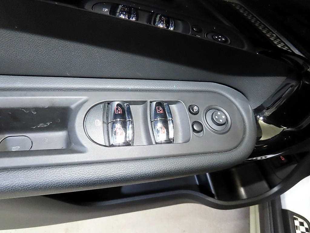Mini Countryman — photo 13