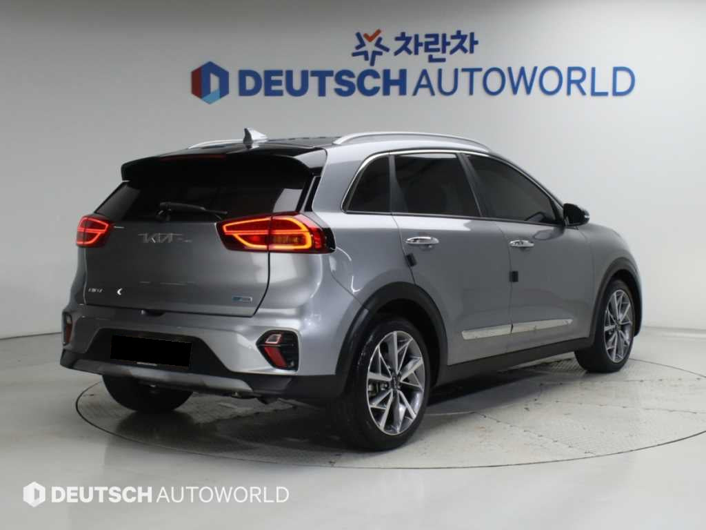 Kia Niro — photo 02