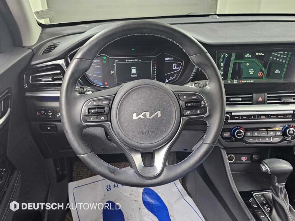 Kia Niro — photo 13
