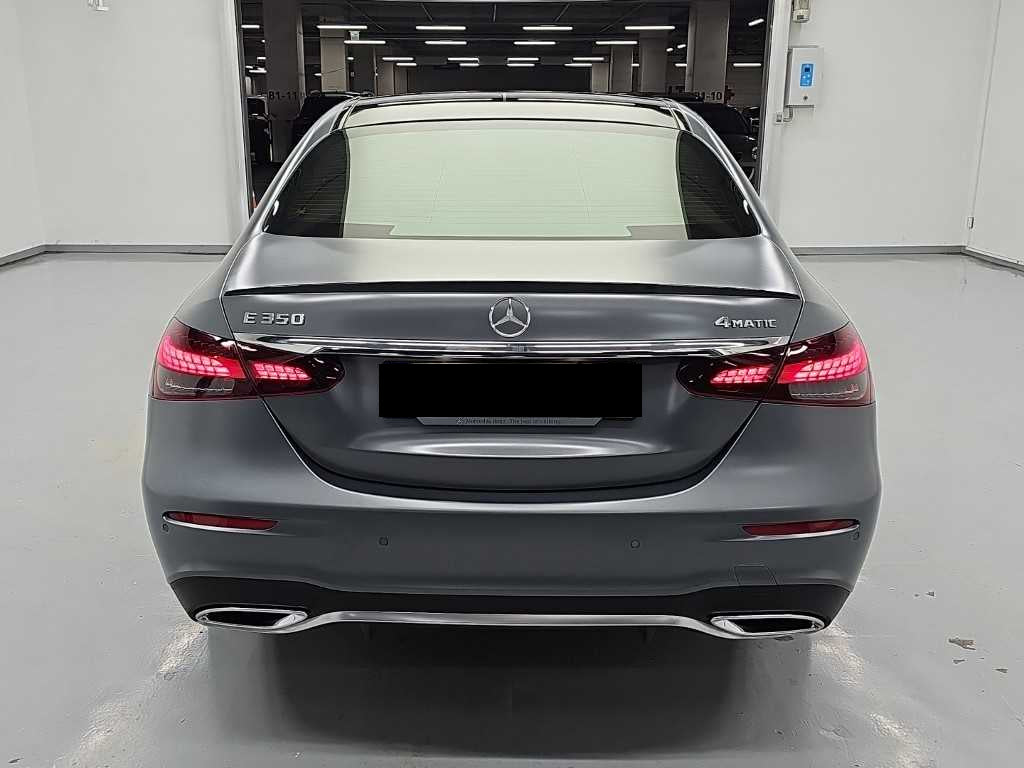 Mercedes-Benz E-Class — photo 03